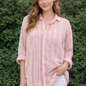 Frank and Eileen “Eileen” 100% Linen Shirt. Size Small  EUC